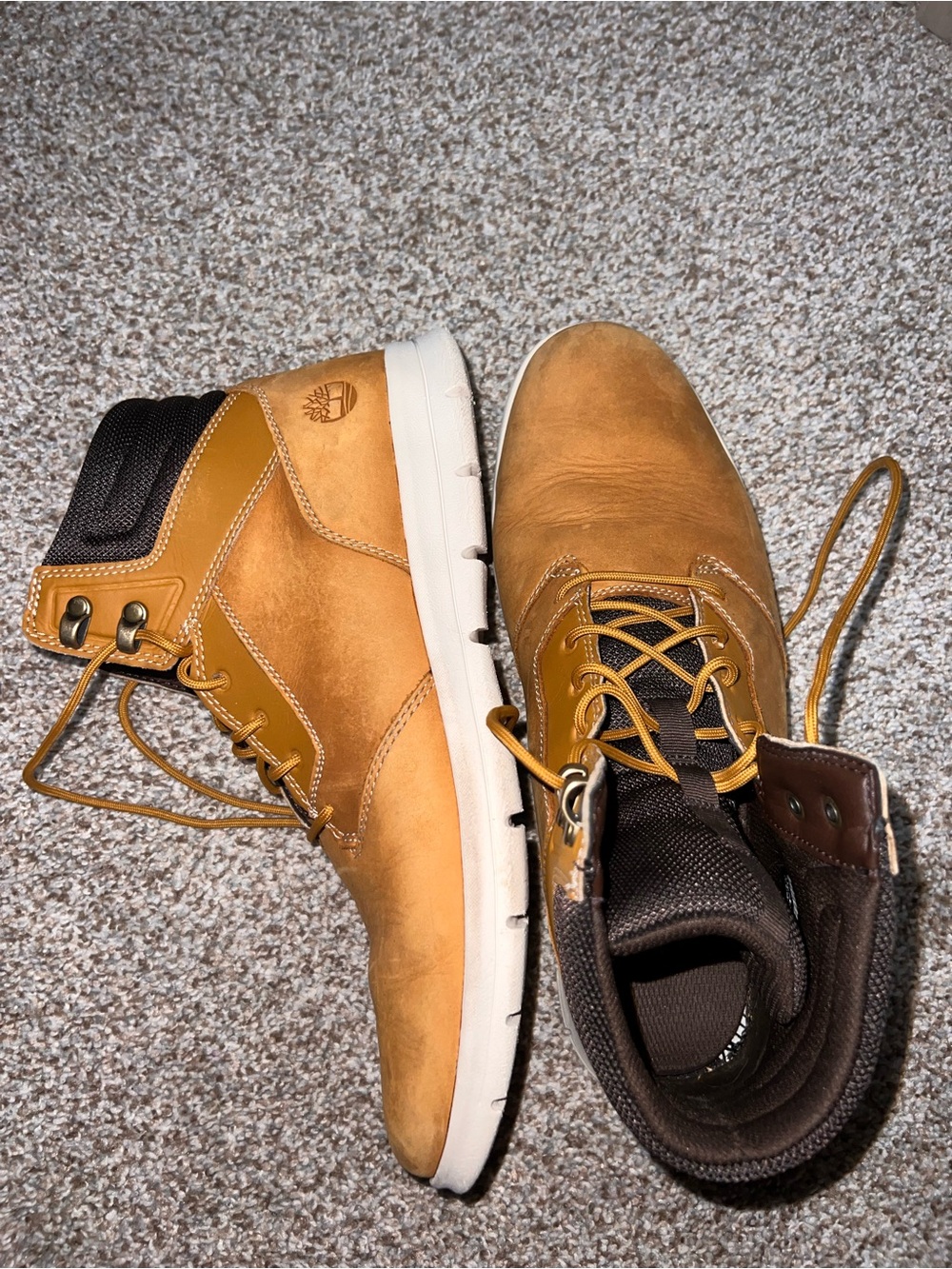 Timberland Wheat/Tan Nubuck Lace-Up Men’s Boots with White Sole